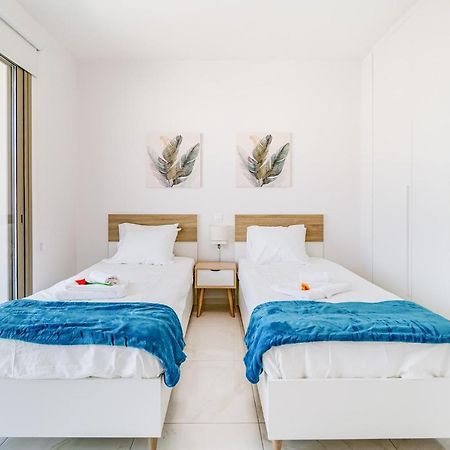 Adolina Apartments By Ezoria Villas Paphos Ngoại thất bức ảnh