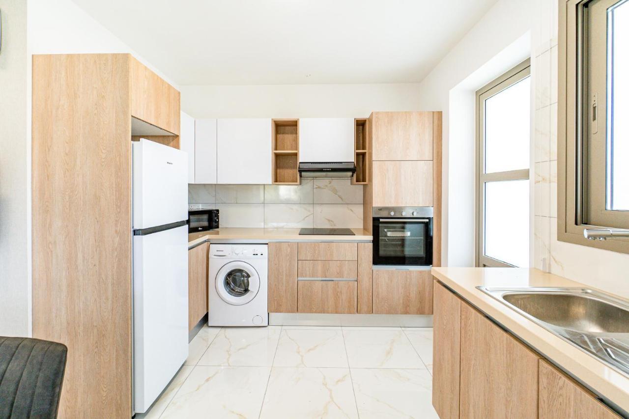 Adolina Apartments By Ezoria Villas Paphos Ngoại thất bức ảnh