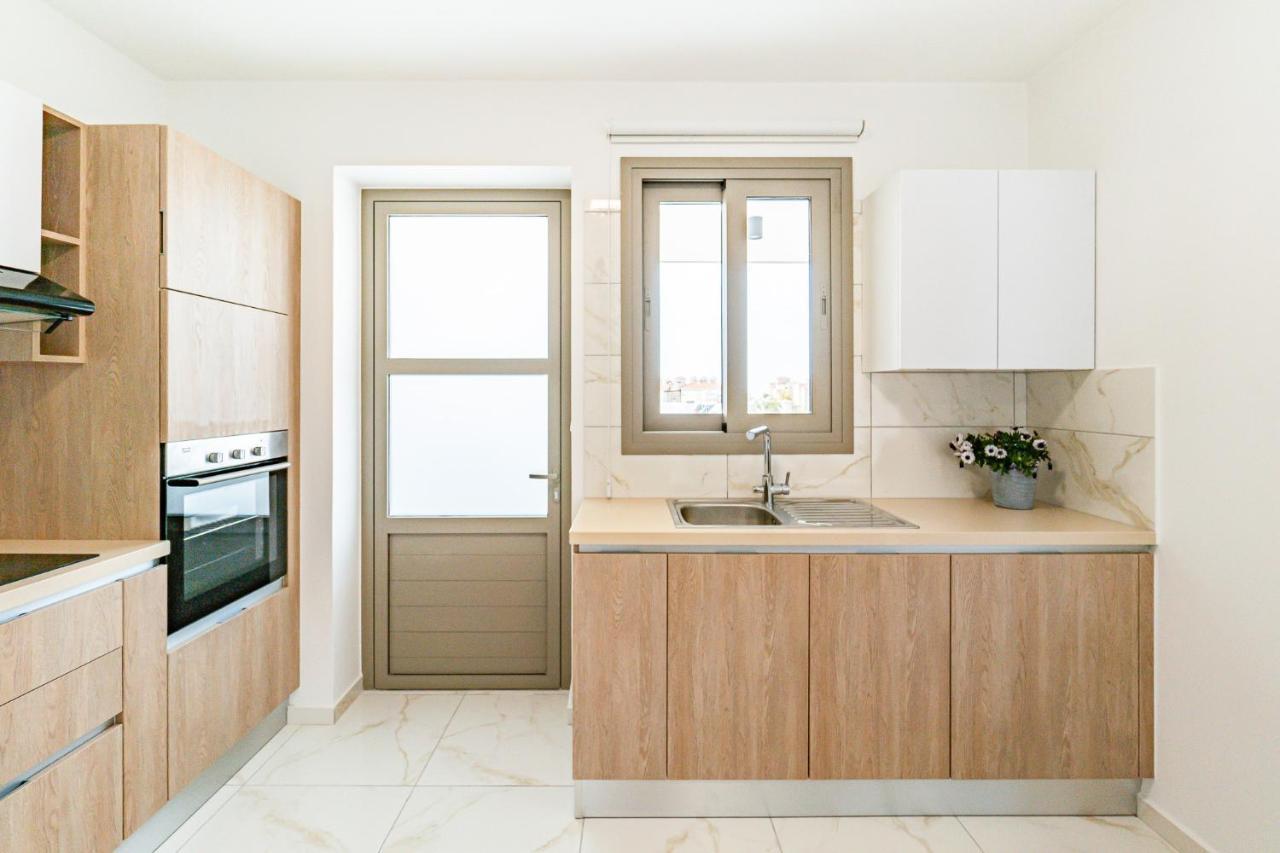 Adolina Apartments By Ezoria Villas Paphos Ngoại thất bức ảnh