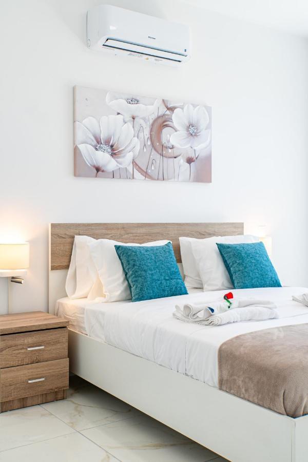 Adolina Apartments By Ezoria Villas Paphos Ngoại thất bức ảnh