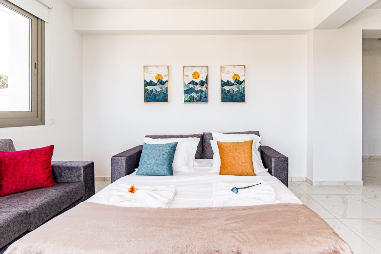 Adolina Apartments By Ezoria Villas Paphos Ngoại thất bức ảnh