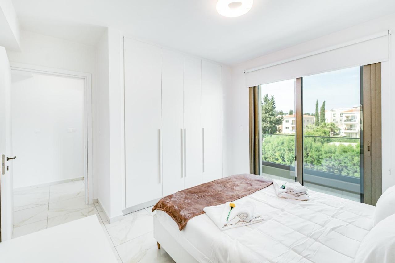 Adolina Apartments By Ezoria Villas Paphos Ngoại thất bức ảnh