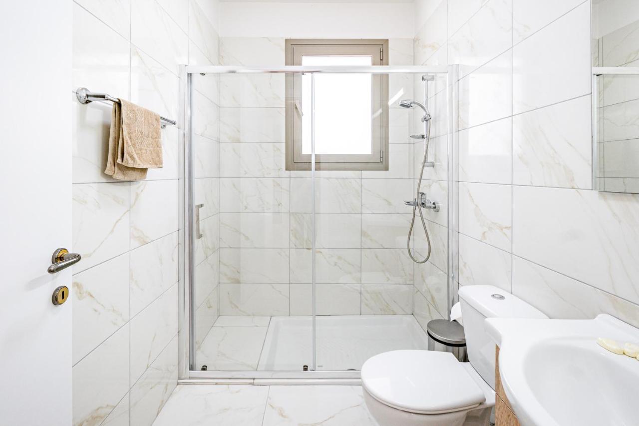 Adolina Apartments By Ezoria Villas Paphos Ngoại thất bức ảnh