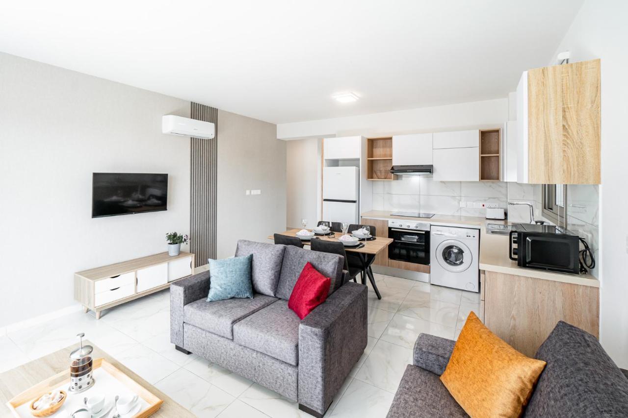 Adolina Apartments By Ezoria Villas Paphos Ngoại thất bức ảnh