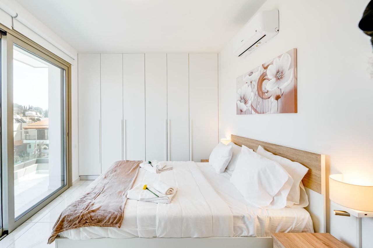 Adolina Apartments By Ezoria Villas Paphos Ngoại thất bức ảnh