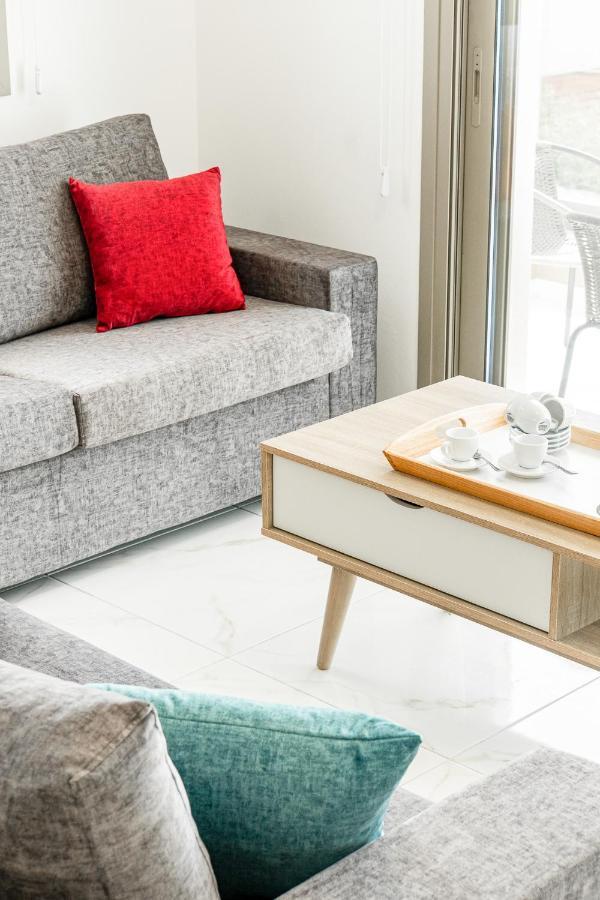 Adolina Apartments By Ezoria Villas Paphos Ngoại thất bức ảnh