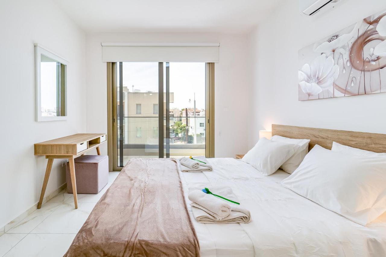 Adolina Apartments By Ezoria Villas Paphos Ngoại thất bức ảnh
