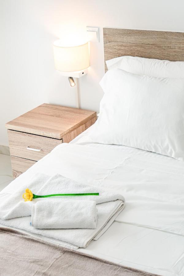 Adolina Apartments By Ezoria Villas Paphos Ngoại thất bức ảnh