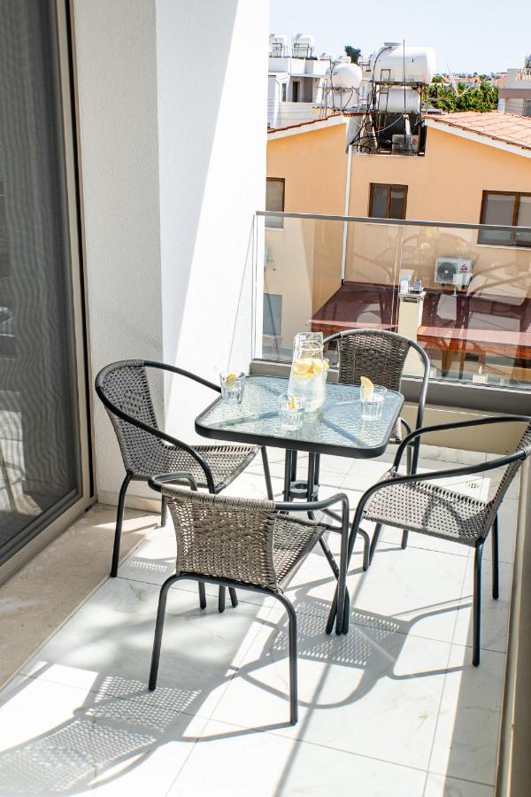 Adolina Apartments By Ezoria Villas Paphos Ngoại thất bức ảnh